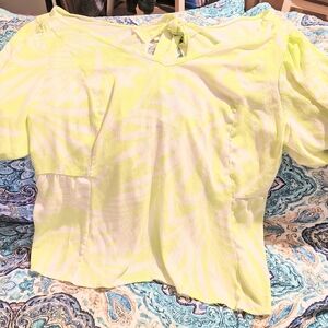 Torrid Tie Back Puff Sleeve Yellow Top Short Sleeve Womens 3X Beach